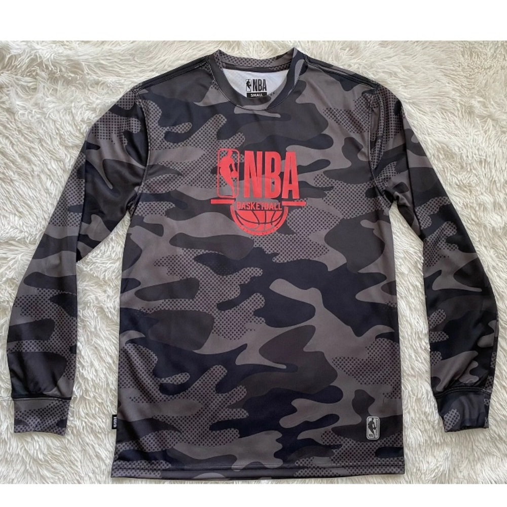 NWT Men’s NBA “Black Camo” Shirt